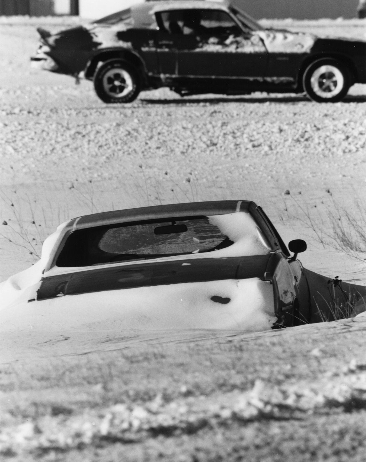 1990: Abandoned car